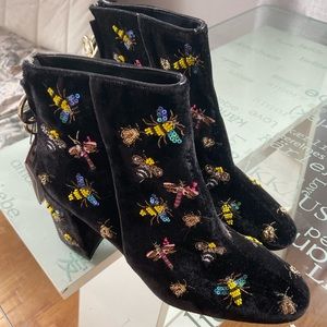 Zara🤩NWT boots with embroidered bees size 40 gift